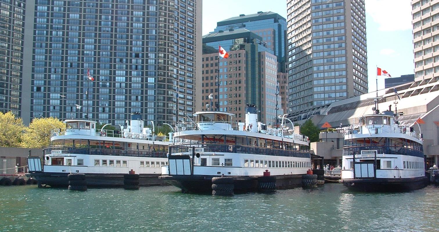 toronto ferry parking